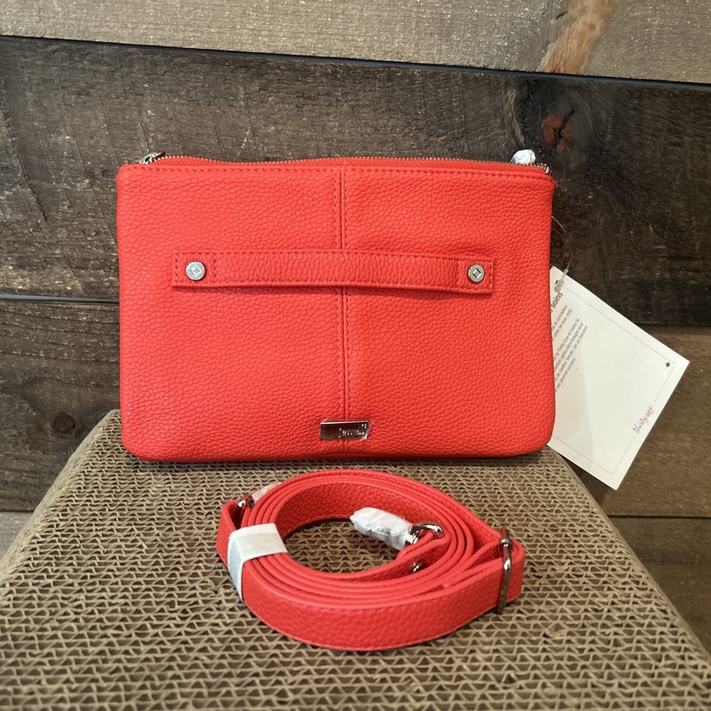 Thirty One Womens Coral Kisses Pebble Leather Zipper Red Clutch Purse One Size